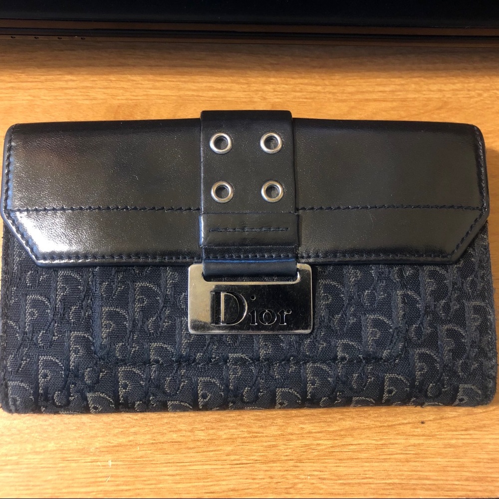 🤩🤩Authentic Dior Street Chic Wallet🤩🤩